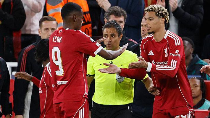 رقابت ایساک در لیورپول به نفع من است - اکی‌تیکه